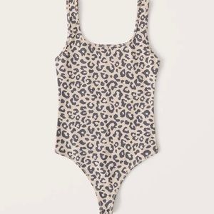 NWOT Abercrombie & Fitch 90s Seamless Tank Bodysuit Women’s Size Small